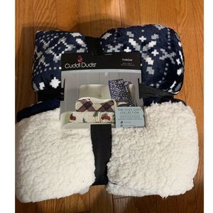 Reversible throw blanket